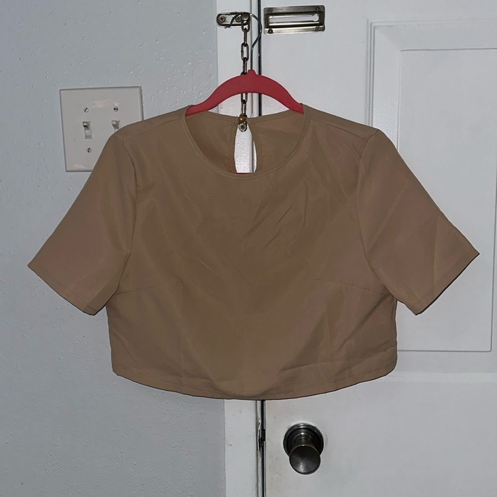 Solid crop blouse